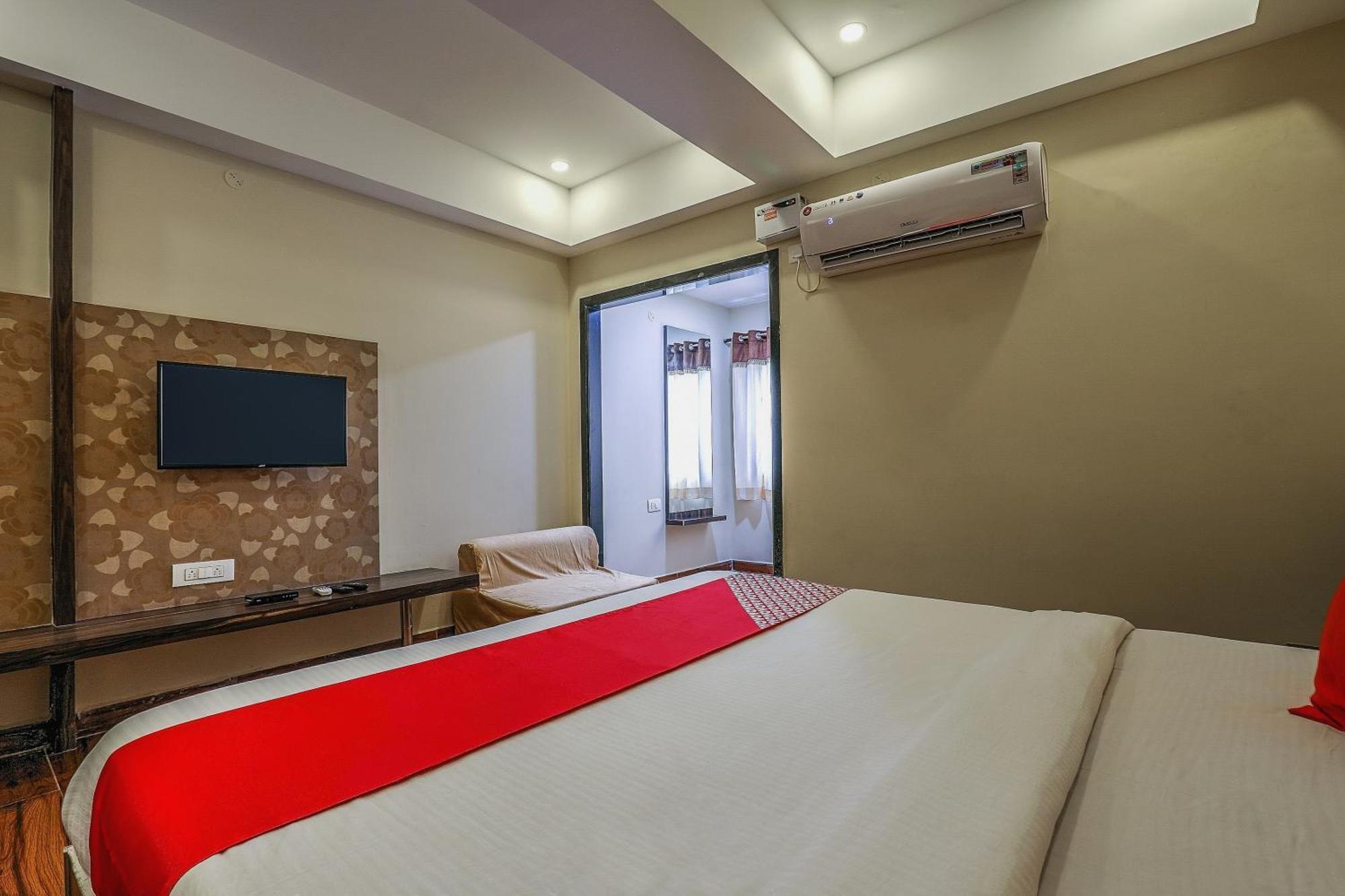 فندق Capital O Sky Grand حيدر أباد المظهر الخارجي الصورة